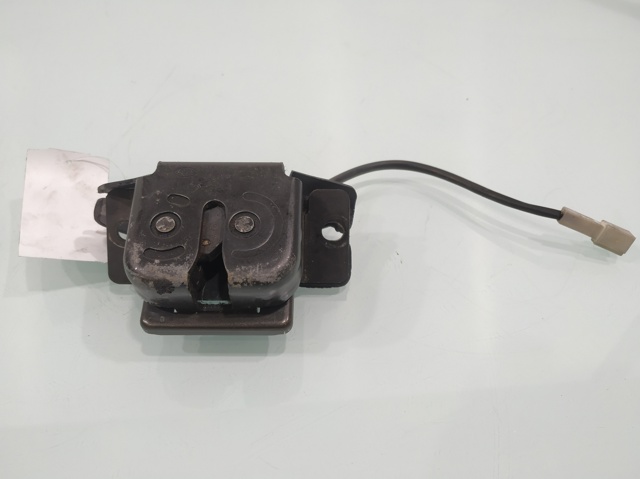 HYUNDAI 812303E000 Cerradura de maletero  en stock Salamanca
