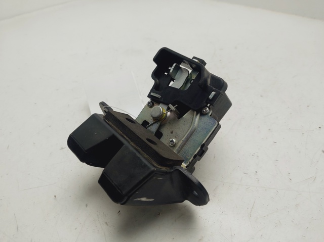 HYUNDAI 812303W000 Cerradura de tapa de maletero  disponible España