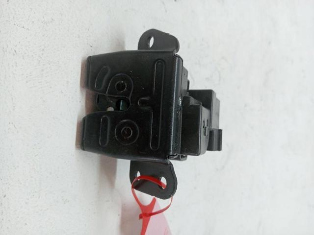 812303W000 Cerradura de maletero  en stock Castellón