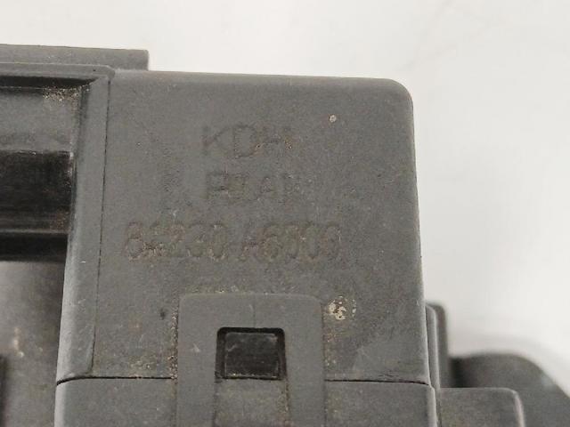 81230A6000 HYUNDAI Cerradura de maletero  en stock Córdoba