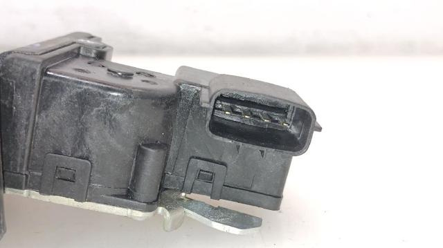 81230A6000 Cerradura de tapa de maletero  disponible Málaga