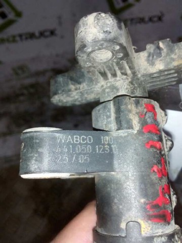 81259370040 Sensor de nivel de carrocería trasero comprar Almería
