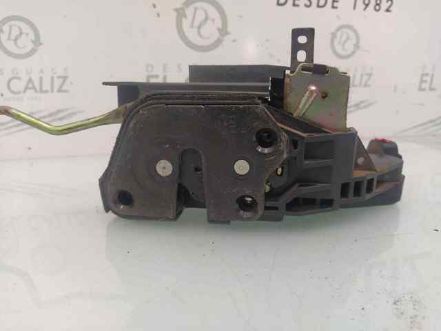 Cerradura de puerta delantera izquierda 8131017120 Hyundai/Kia