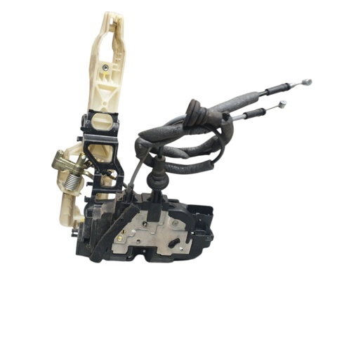 813102B020 Cerradura de puerta delantera izquierda  comprar en Reus