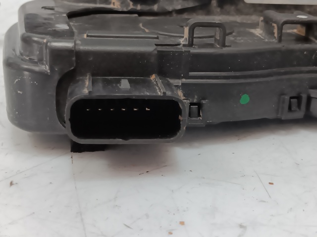 813103U000 HYUNDAI Cerradura  en stock Huelva