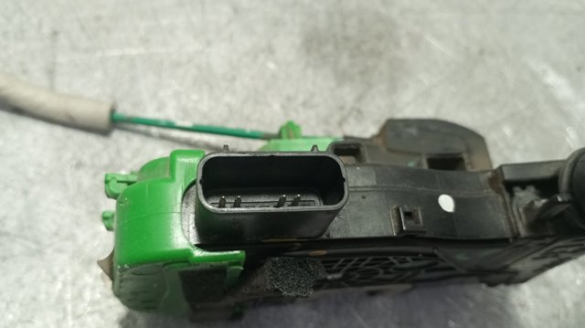 HYUNDAI 813103Z000 Cerradura de puerta delantera izquierda  comprar en Ponferrada
