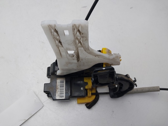 81310A2100 HYUNDAI Cerradura de puerta delantera izquierda  disponible Alicante