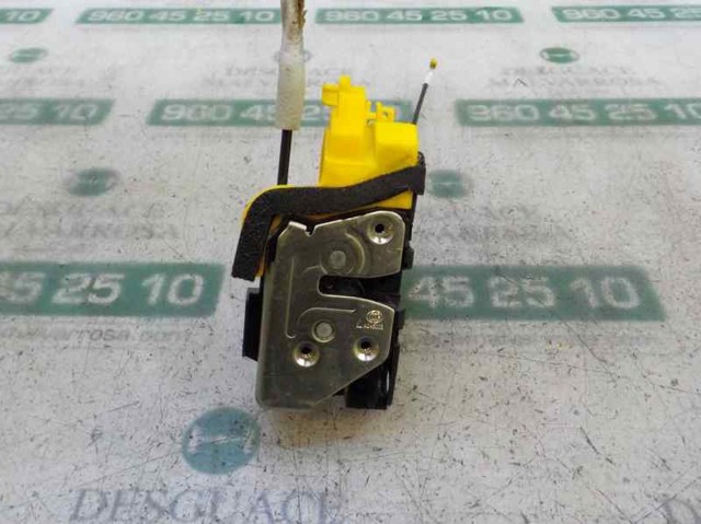 81310A2100 Cerradura de puerta delantera izquierda  disponible Utrera