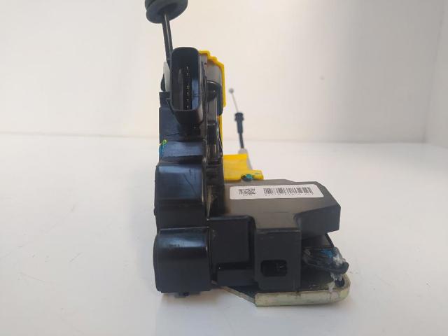 81310A2400 Cerradura de puerta delantera izquierda  comprar en Reus