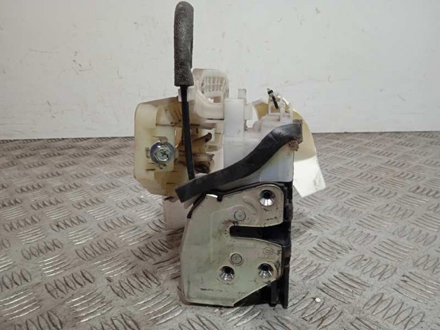 Cerradura de puerta delantera izquierda KIA Carens  ()