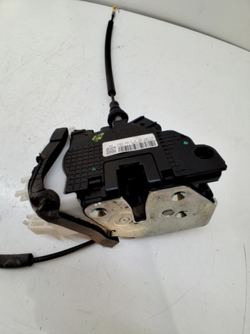 Cerradura de puerta delantera izquierda KIA Carens  ()