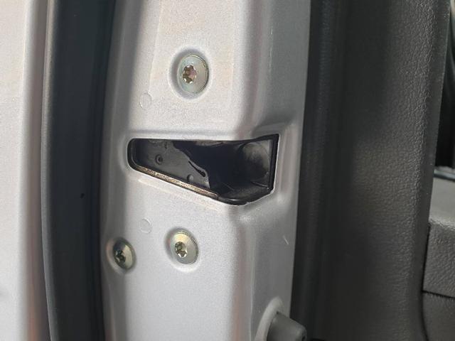 Cerradura de puerta 81310F2030 HYUNDAI