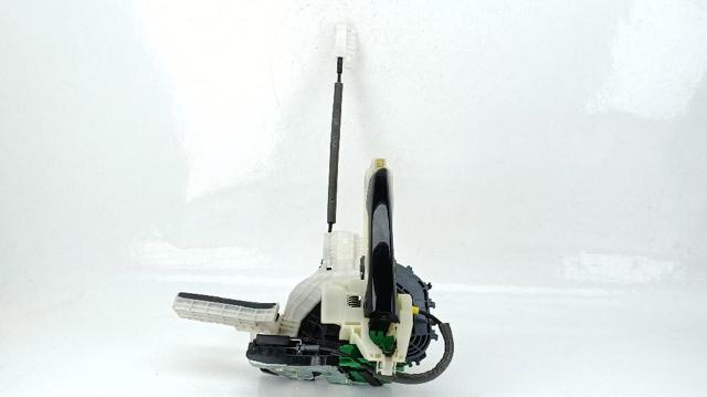 81310G3040 Cerradura de puerta delantera izquierda  comprar en Zaragoza