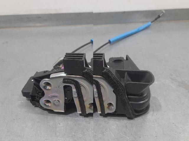 Cerradura de puerta delantera izquierda KIA Rio IV (FB, SC)