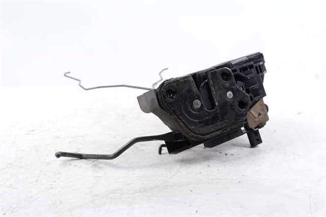 8132017120 HYUNDAI Cerradura de puerta delantera derecha  en stock Huelva