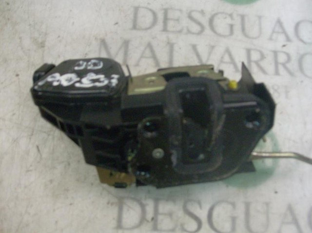 HYUNDAI 8132017120 Cerradura de puerta delantera derecha  en stock Salamanca