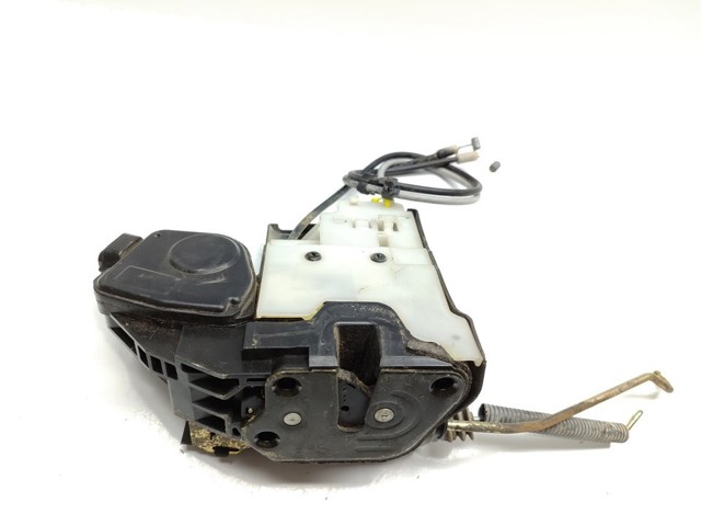 813201F010 HYUNDAI Cerradura de puerta delantera derecha  disponible Vigo