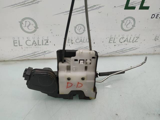 813201F010 HYUNDAI Cerradura de puerta delantera derecha  en stock Córdoba