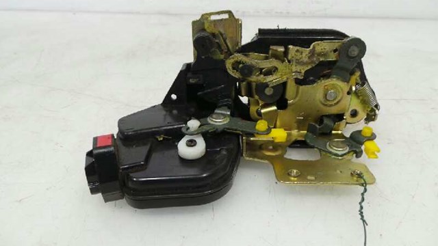 8132026021 HYUNDAI Cerradura de puerta delantera derecha  en stock Gandía
