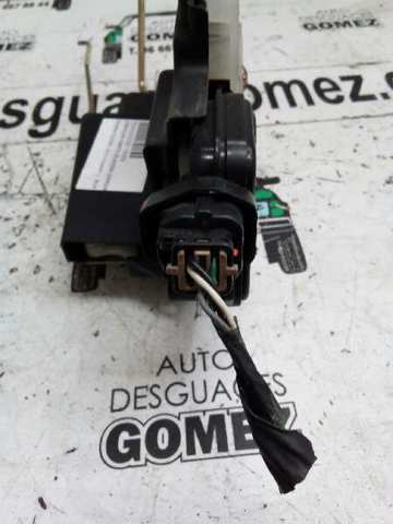 813202E000 Cerradura de puerta delantera derecha  comprar en Reus
