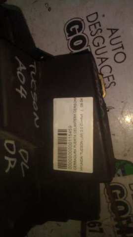 HYUNDAI 813202E000 Cerradura de puerta delantera derecha  en stock Salamanca