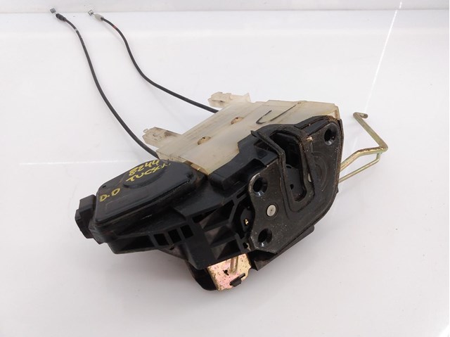813202E000 Cerradura de puerta delantera derecha  comprar en Zaragoza