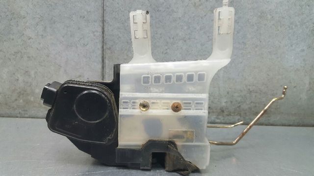 813202E000 HYUNDAI Cerradura de puerta delantera derecha comprar Madrid
