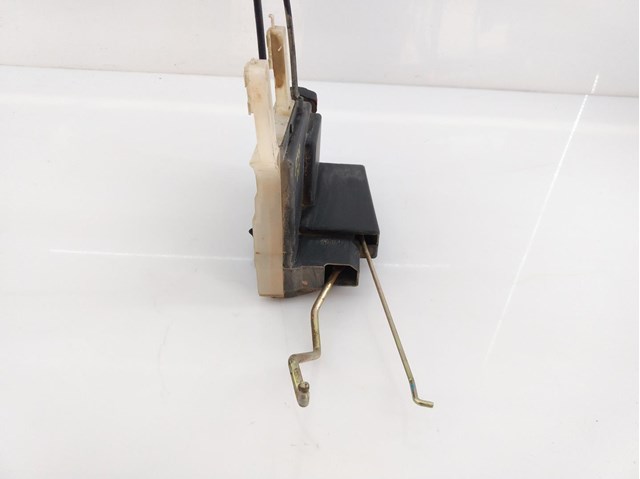 HYUNDAI 813202E000 Cerradura de puerta delantera derecha comprar Pamplona