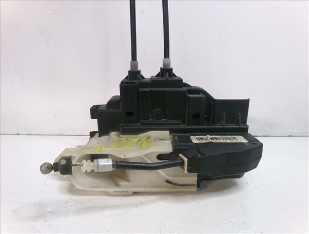 HYUNDAI 813202L030 Cerradura de puerta delantera derecha comprar Pamplona