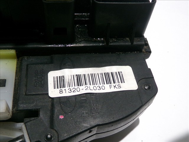 813202L030 HYUNDAI Cerradura de puerta delantera derecha  comprar en Lleida
