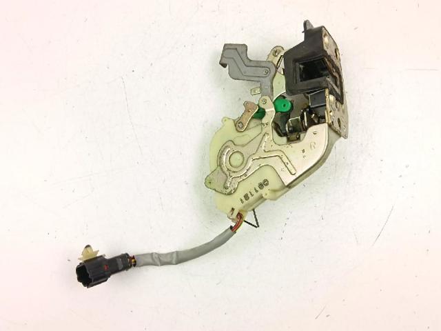 813203E010 Cerradura de puerta delantera derecha  disponible Burgos