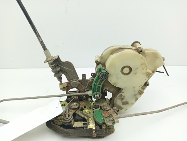 813203E010 Cerradura de puerta delantera derecha  disponible Burgos