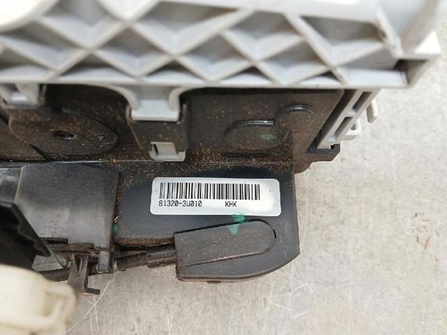 HYUNDAI 813203U010 Cerradura de puerta delantera derecha  comprar en Murcia
