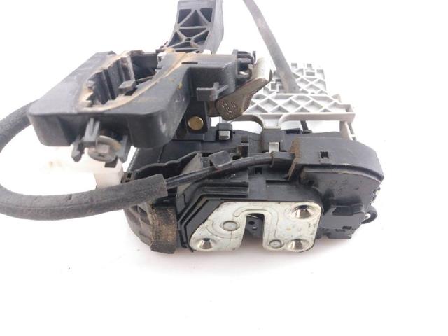 813203U010 Cerradura de puerta delantera derecha  en stock Castellón