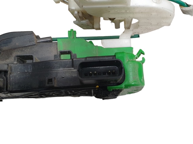 813203Z020 HYUNDAI Cerradura de puerta delantera derecha  en stock Gandía