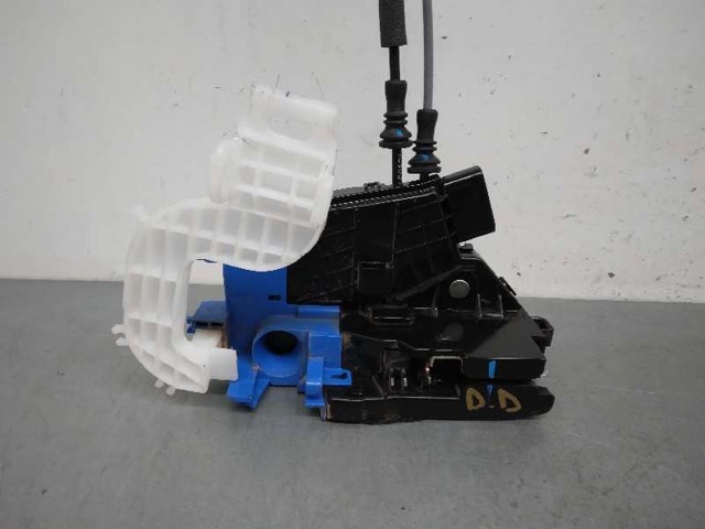 Cerradura de puerta delantera derecha 81320F2010 HYUNDAI