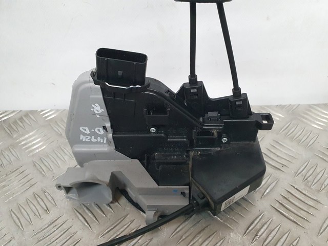 81320G2010 Cerradura de puerta delantera derecha comprar Girona