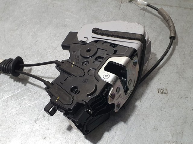 81320G2010 Cerradura de puerta delantera derecha  comprar en Reus