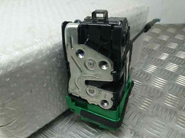 81320G3050 Cerradura de puerta delantera derecha  comprar en Pontevedra