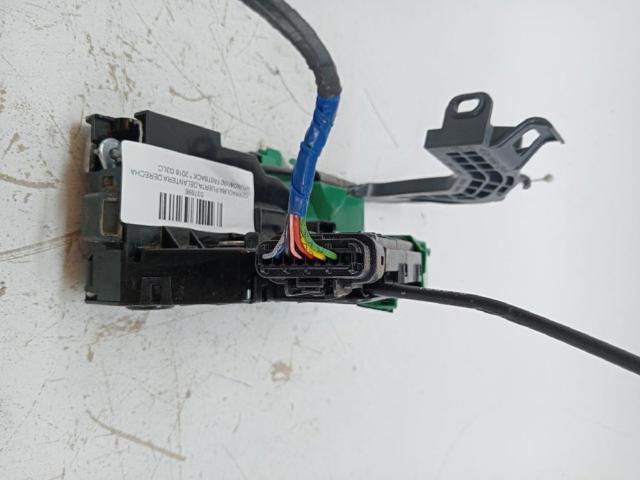 81320G3050 Cerradura de puerta delantera derecha  disponible Burgos