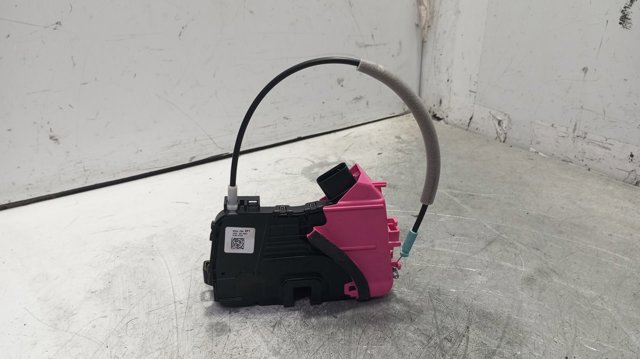 HYUNDAI 81320N7000 Cerradura de puerta delantera derecha  en stock Valencia