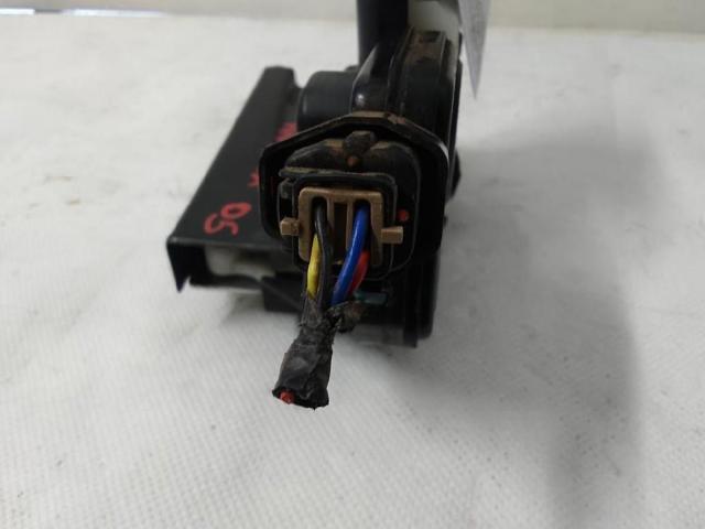 HYUNDAI 813211F010 Cerradura de puerta delantera derecha comprar Pamplona