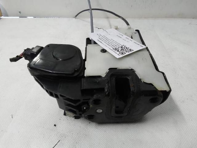 813211F010 Cerradura de puerta delantera derecha  comprar en Reus