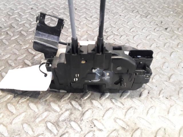 814102B000 HYUNDAI Cerradura de puerta trasera izquierda  en stock Huelva