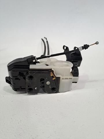 HYUNDAI 814102B000 Cerradura de puerta trasera izquierda  en stock Salamanca
