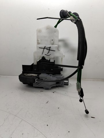 814102L000 Cerradura de puerta trasera izquierda  comprar en Reus