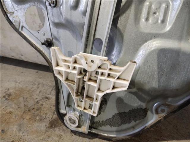 HYUNDAI 814102L000 Cerradura de puerta trasera izquierda  en stock Salamanca