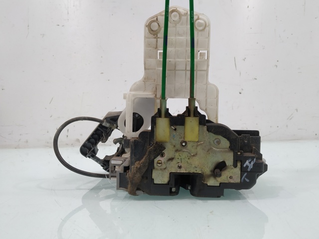 814102L000 HYUNDAI Cerradura de puerta trasera izquierda  en stock Gandía