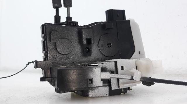 814102Y010 HYUNDAI Cerradura de puerta trasera izquierda  en stock Gandía