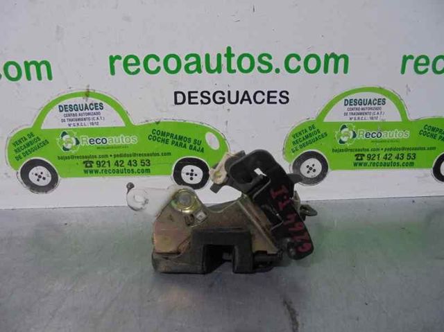 Cerradura de puerta trasera izquierda 8141038000 Hyundai/Kia